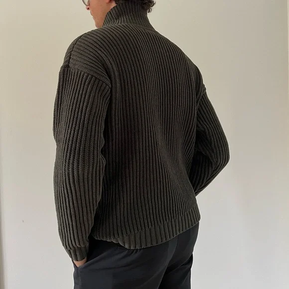 Chunky Knit Turtle Neck - Picture 2 of 2